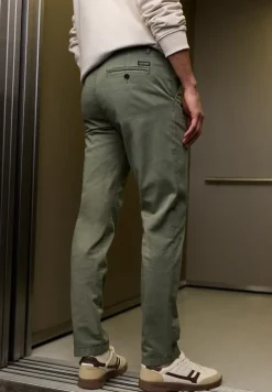 Chino avec ceinture stretch