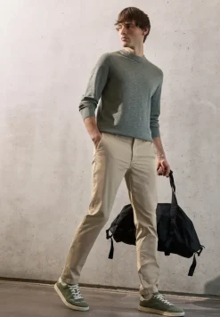 Chino avec ceinture stretch