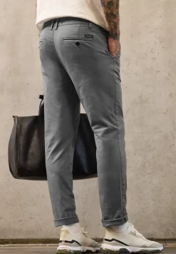 Chino avec ceinture stretch
