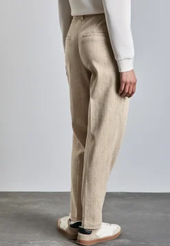 Chino avec détail de boutons