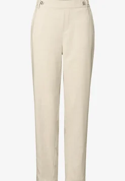 Chino avec détail de boutons