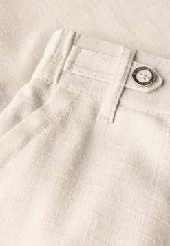 Chino avec détail de boutons