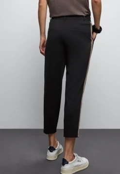 Chino avec détails en bande