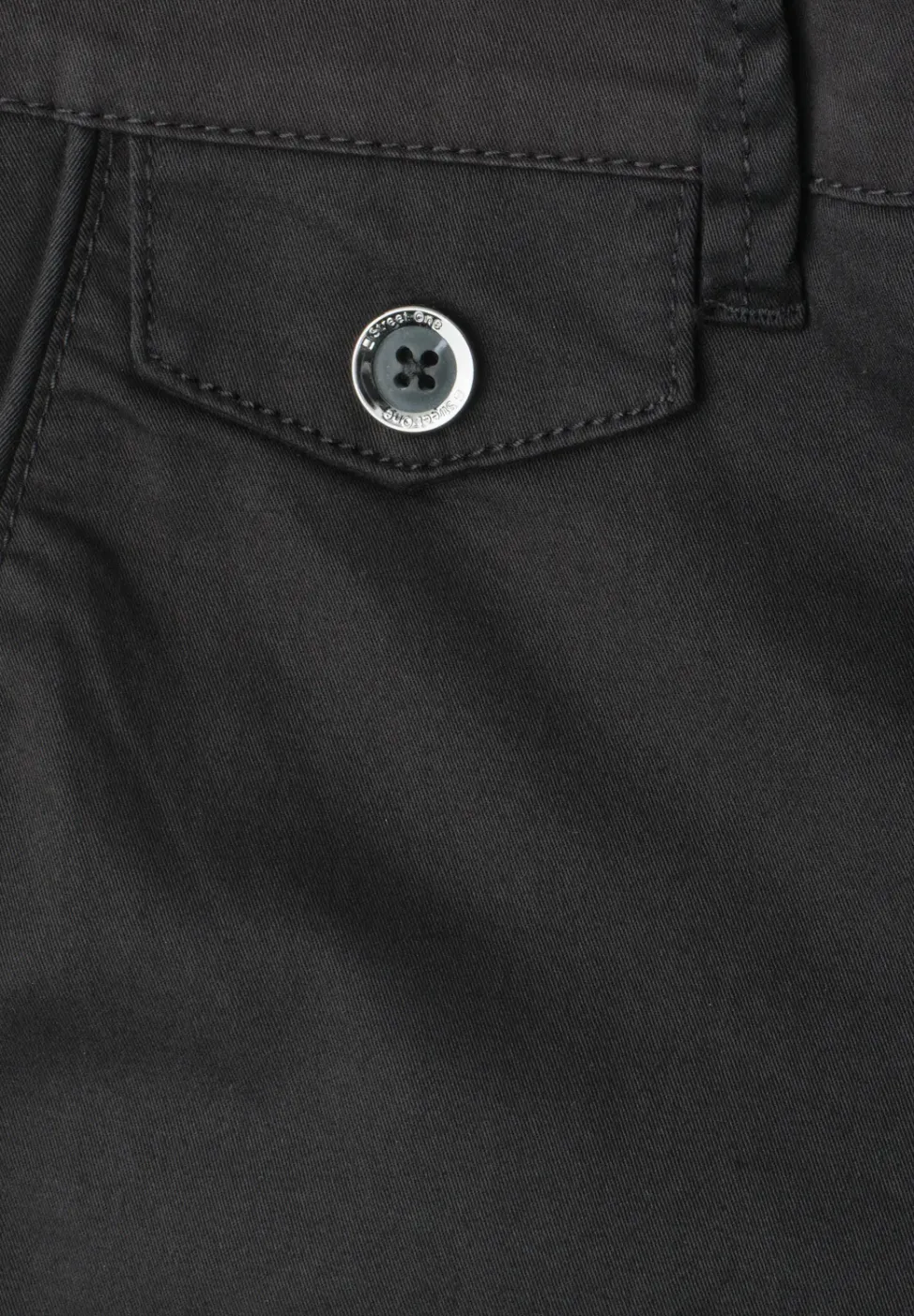 Chino en coupe casual dans une qualité douce