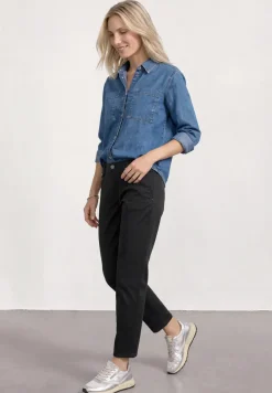 Chino en coupe casual dans une qualité douce