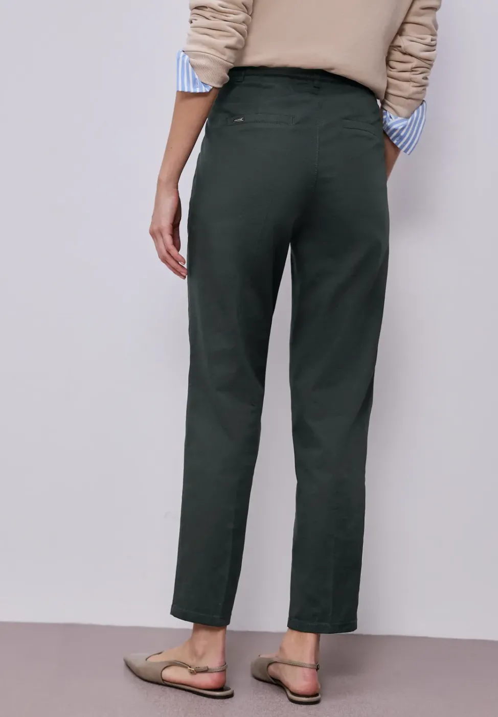 Chino en coupe casual dans une qualité douce
