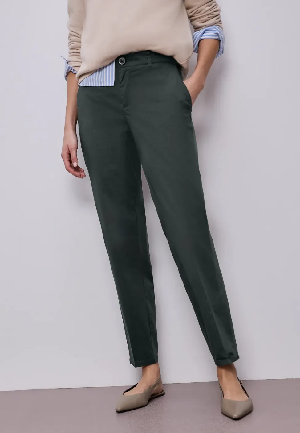 Chino en coupe casual dans une qualité douce