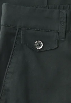 Chino en coupe casual dans une qualité douce