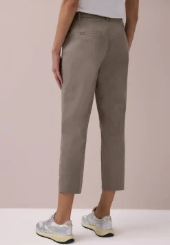 Chino en coupe casual dans une qualité douce