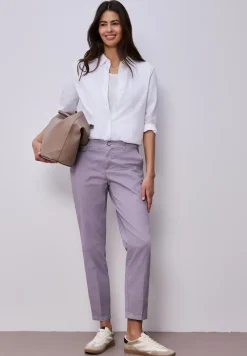 Chino en coupe casual dans une qualité douce