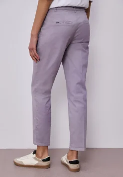 Chino en coupe casual dans une qualité douce