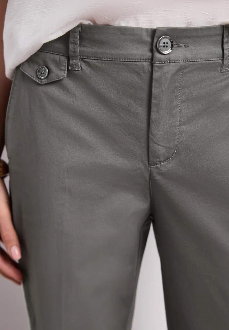 Chino en coupe casual dans une qualité douce