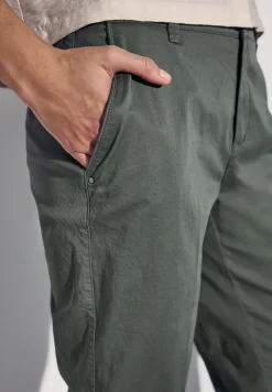 Chino en sergé doux