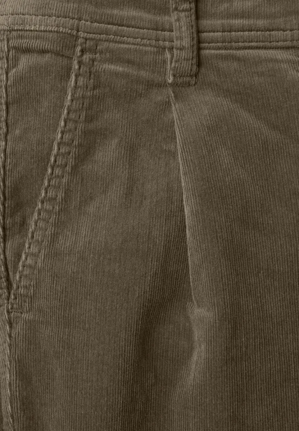 Chino en velours côtelé