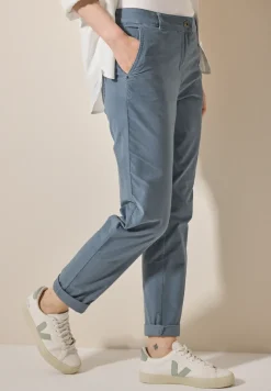 Chino en velours côtelé