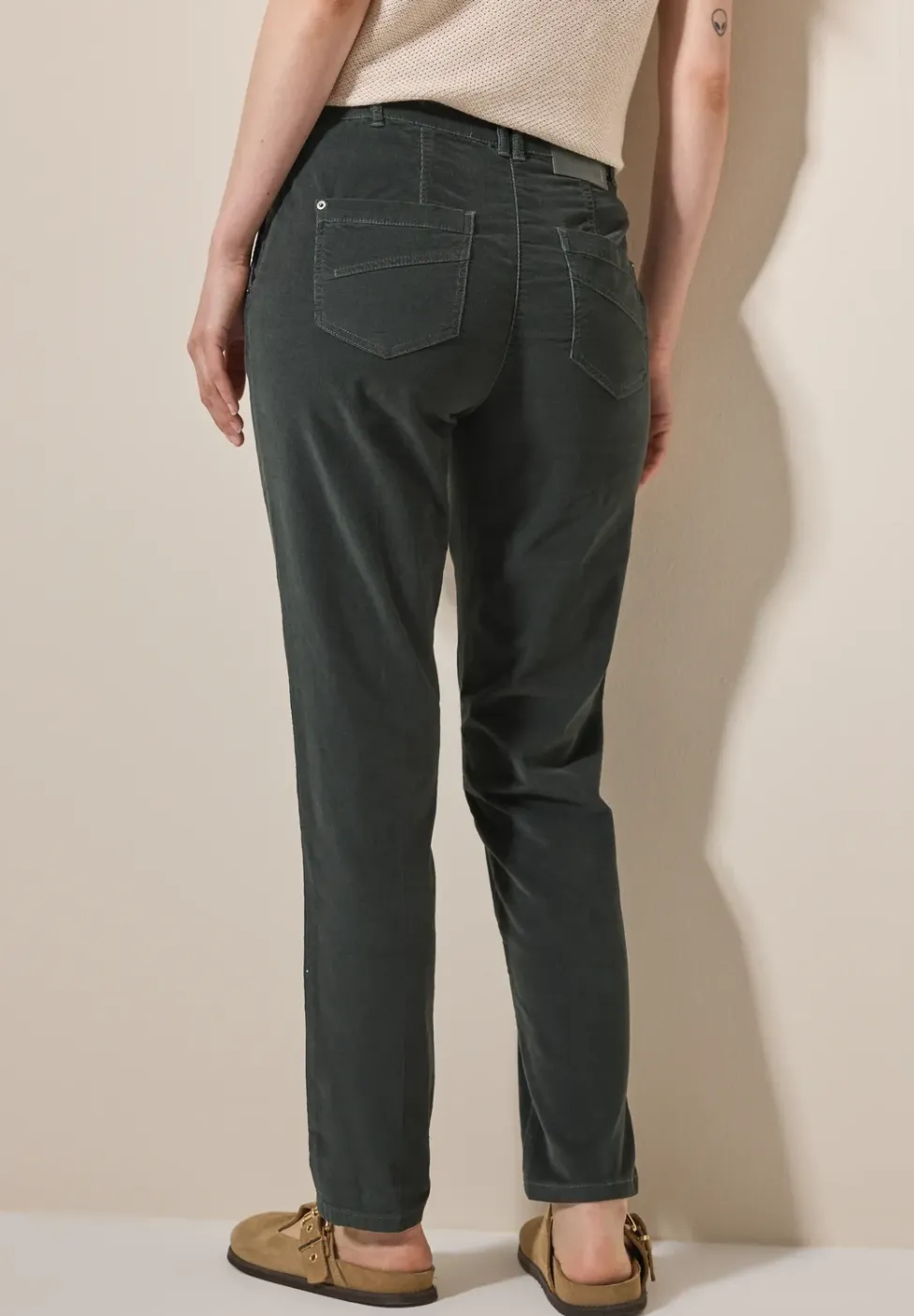 Chino en velours côtelé