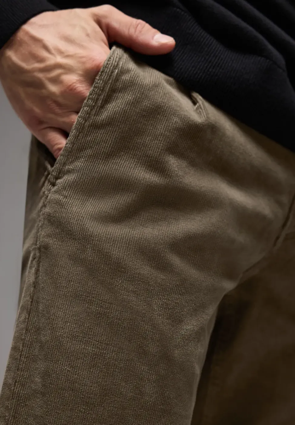 Chino en velours côtelé