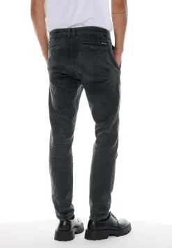 Chino en velours côtelé