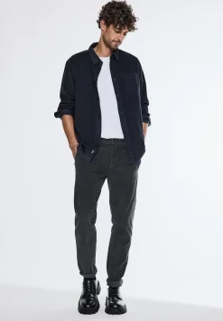 Chino en velours côtelé