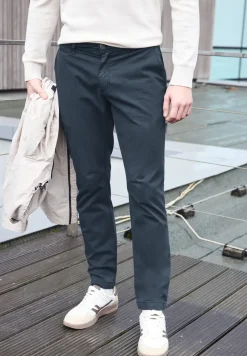 Chino souple au look délavé