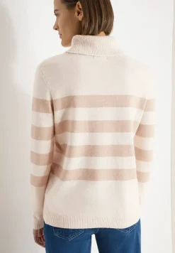 Doux pull à col roulé