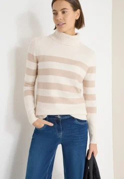 Doux pull à col roulé