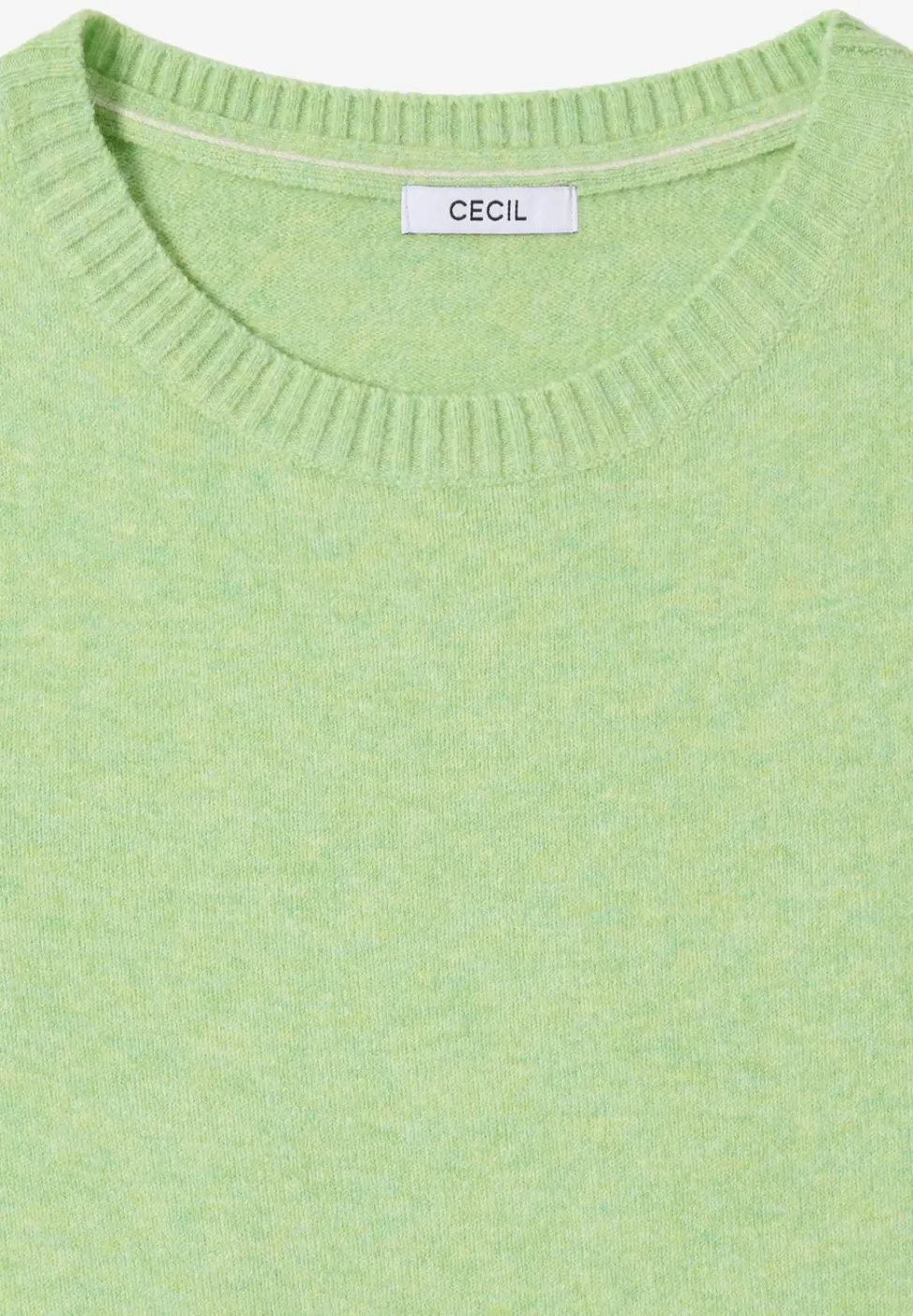 Doux pull-over en couleur unie
