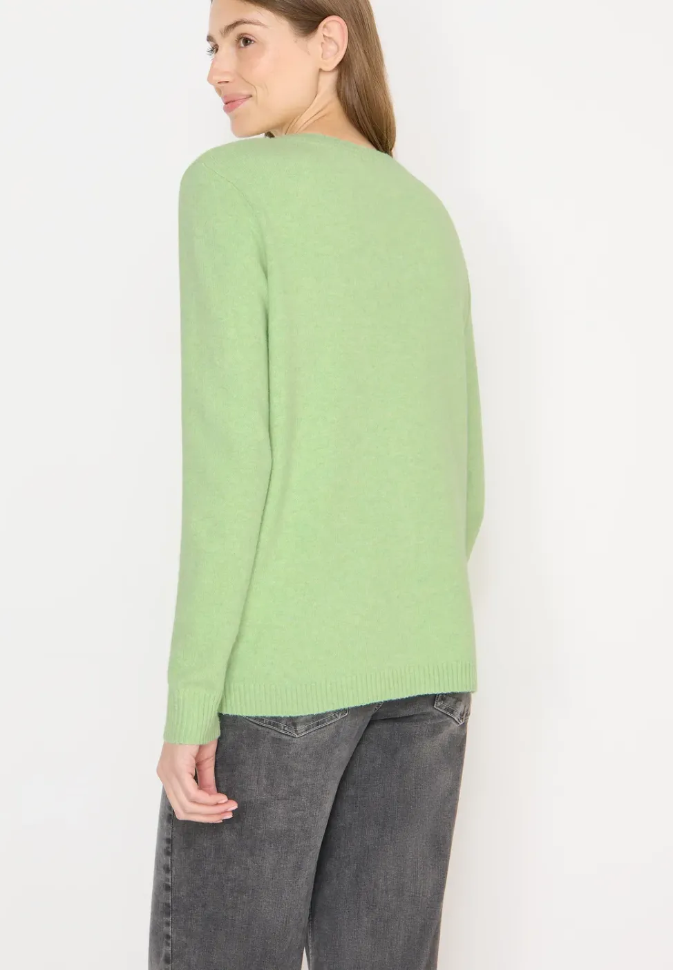 Doux pull-over en couleur unie