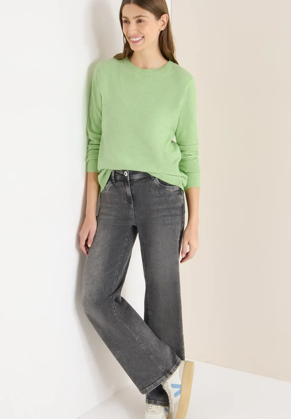 Doux pull-over en couleur unie