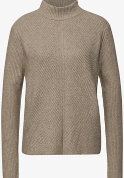 Doux pull-over structuré