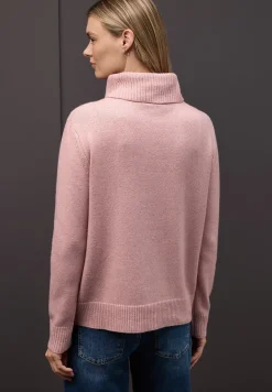 Doux pull à col roulé