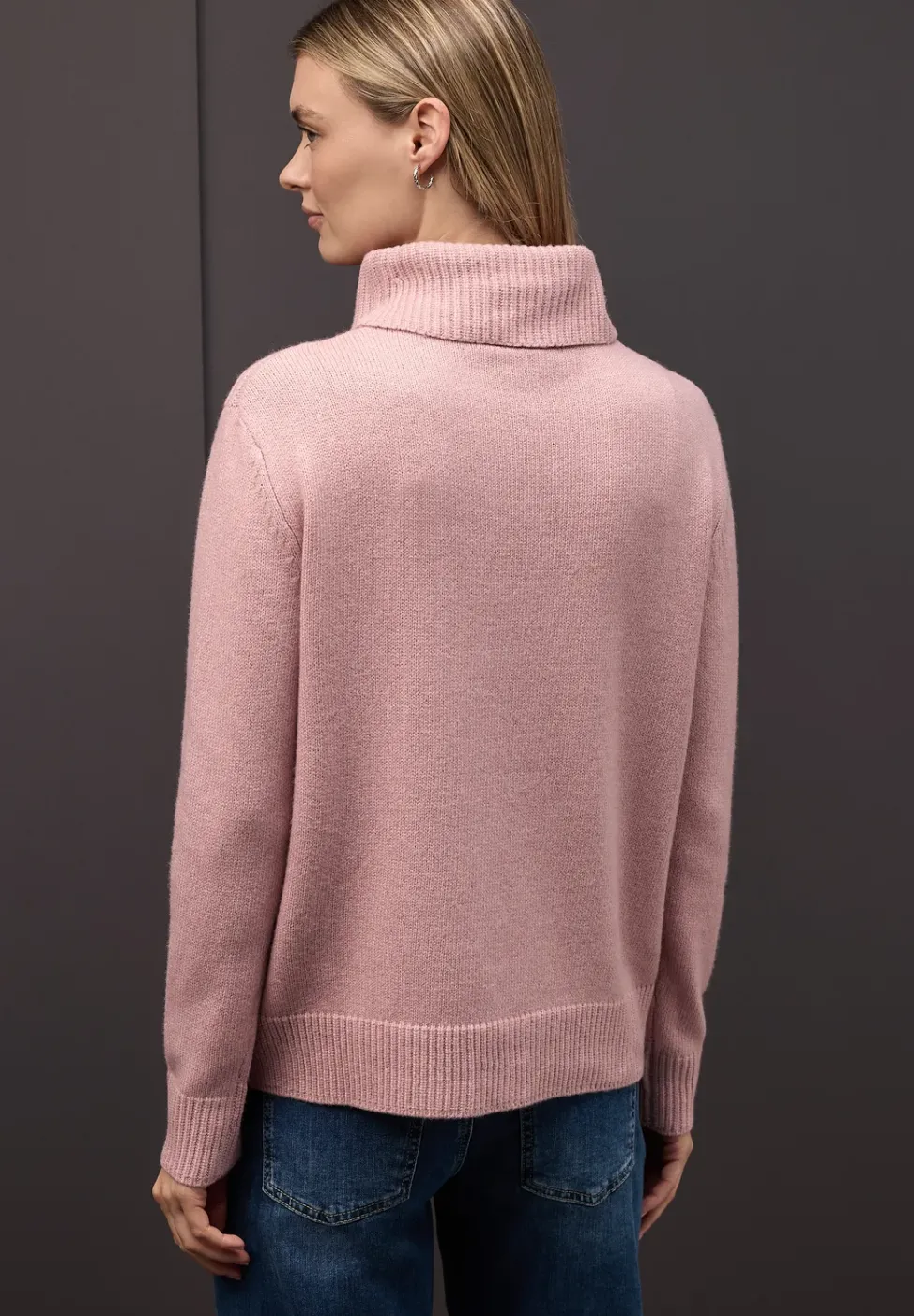 Doux pull à col roulé