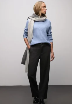 Doux pull-over structuré