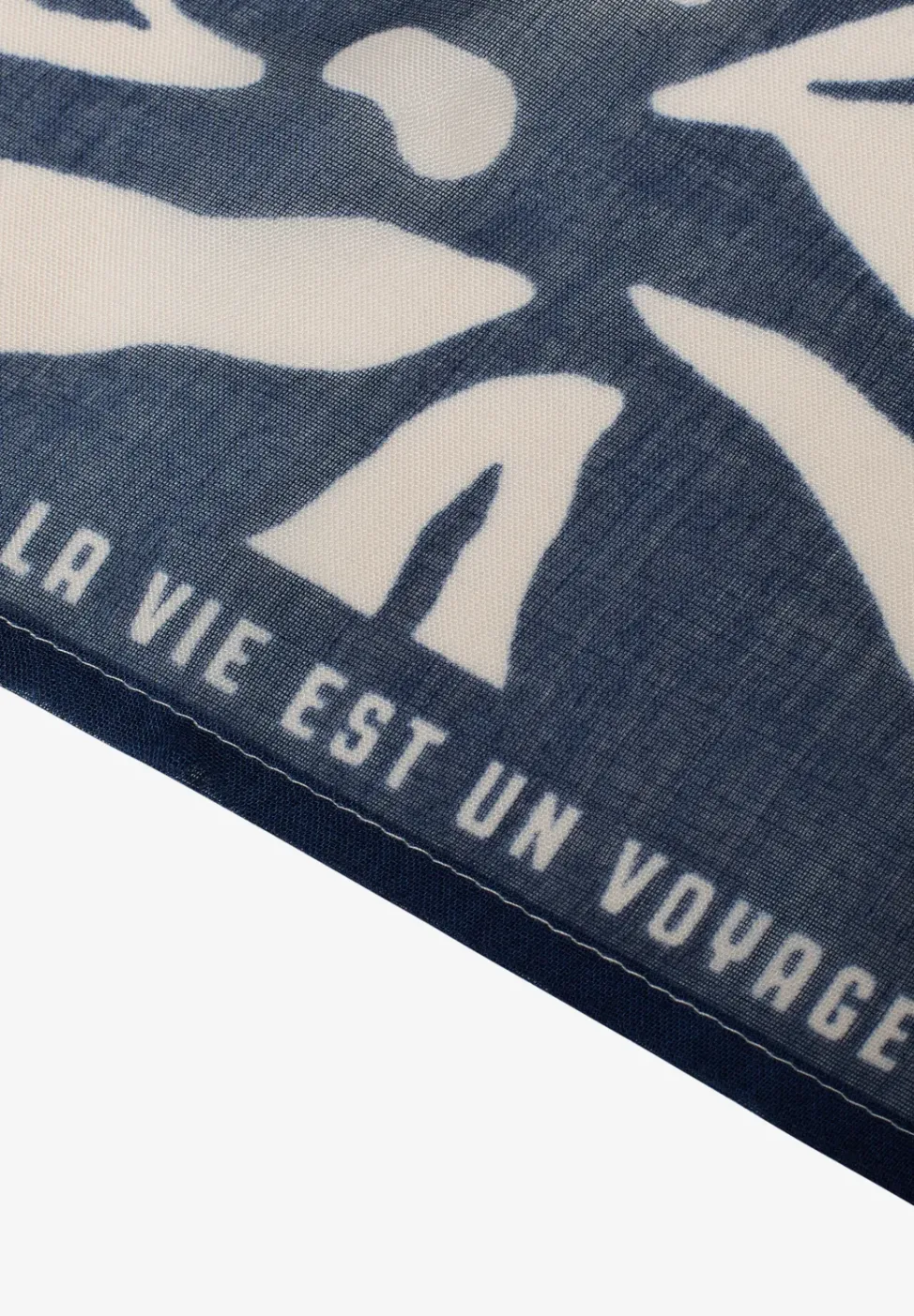 Foulard avec détail tape