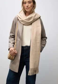 Foulard doux avec pierres décoratives