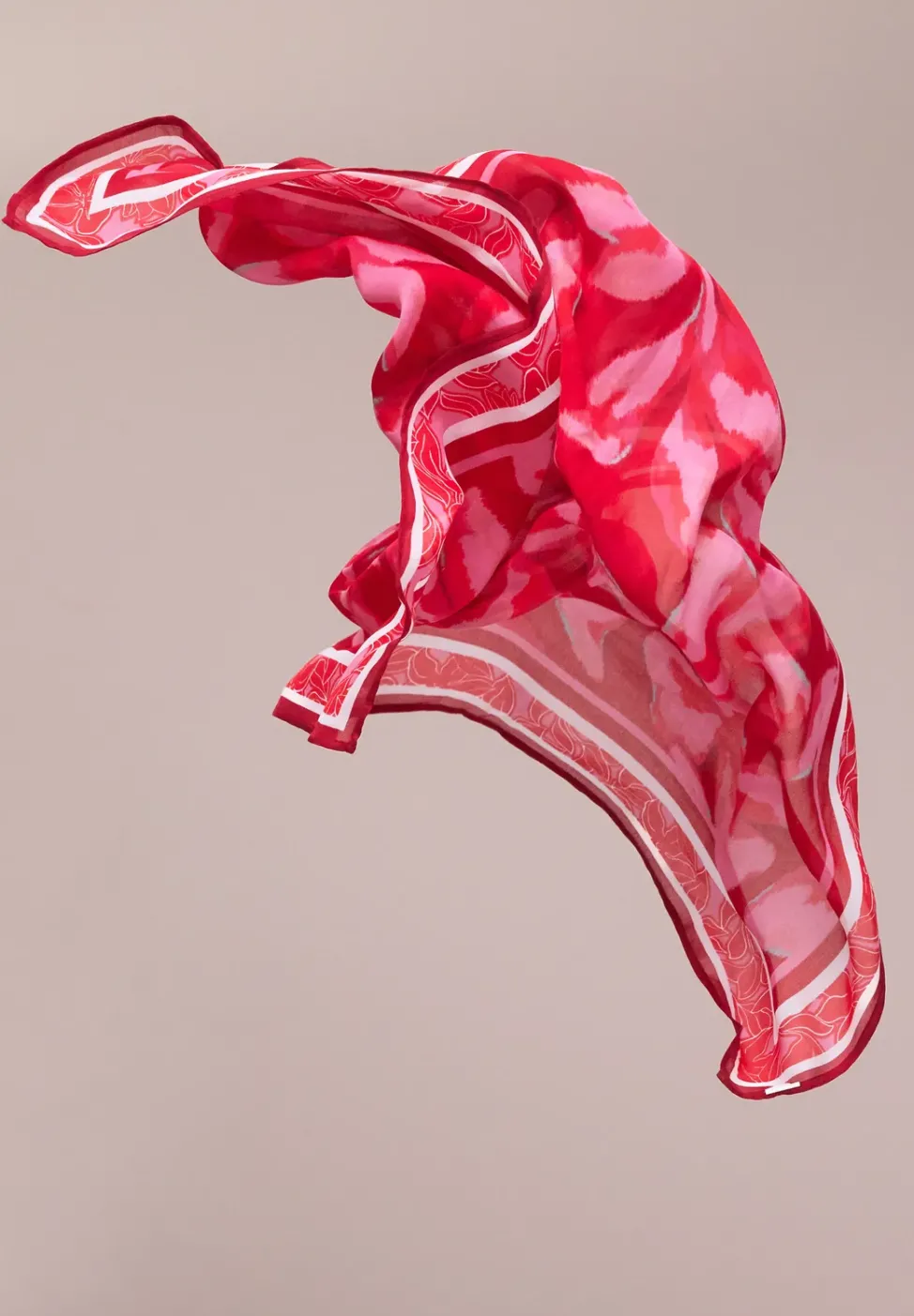 Foulard à motif floral