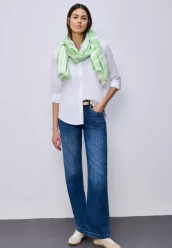 Foulard à motifs
