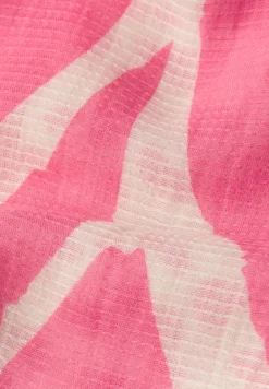 Foulard à motifs