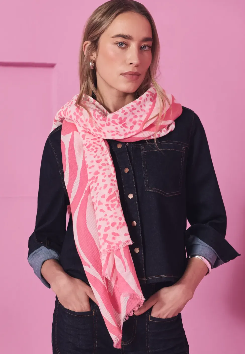 Foulard à motifs