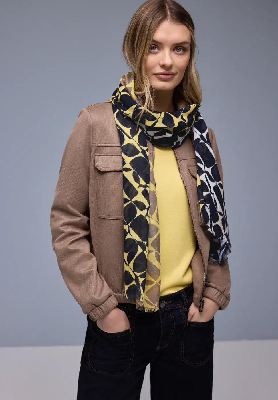 Foulard à motifs
