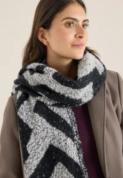 Foulard triangulaire bouclé