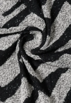 Foulard triangulaire bouclé