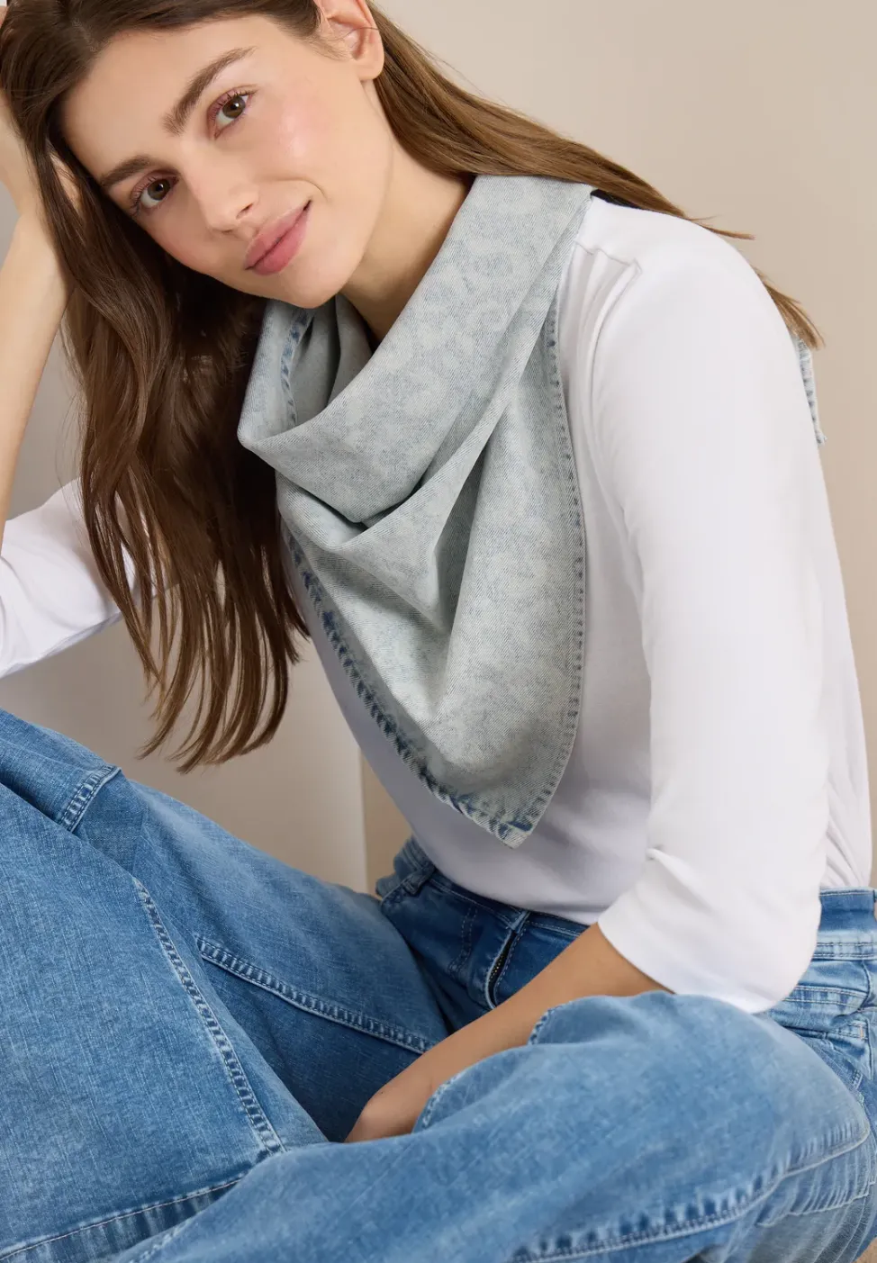 Foulard triangulaire Leo
