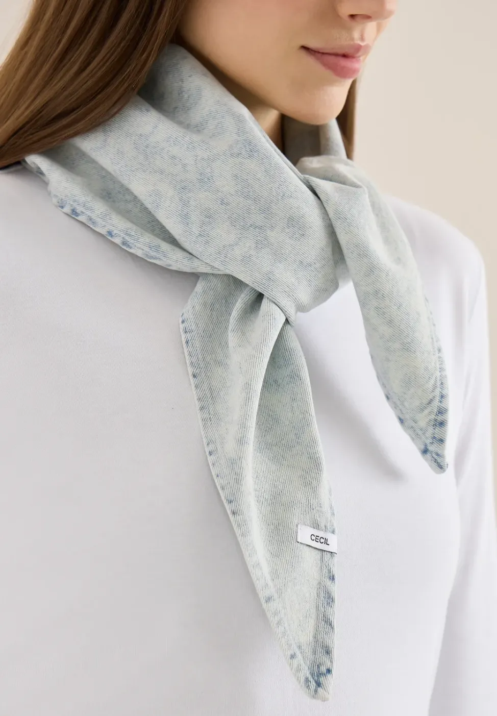 Foulard triangulaire Leo