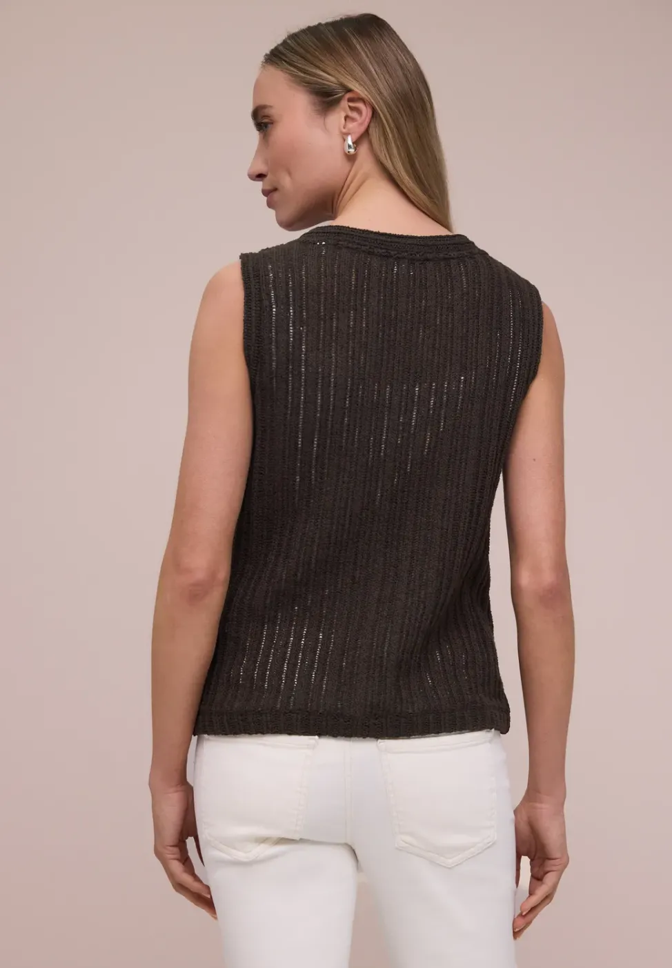 Gilet avec col en V et patte de boutonnage