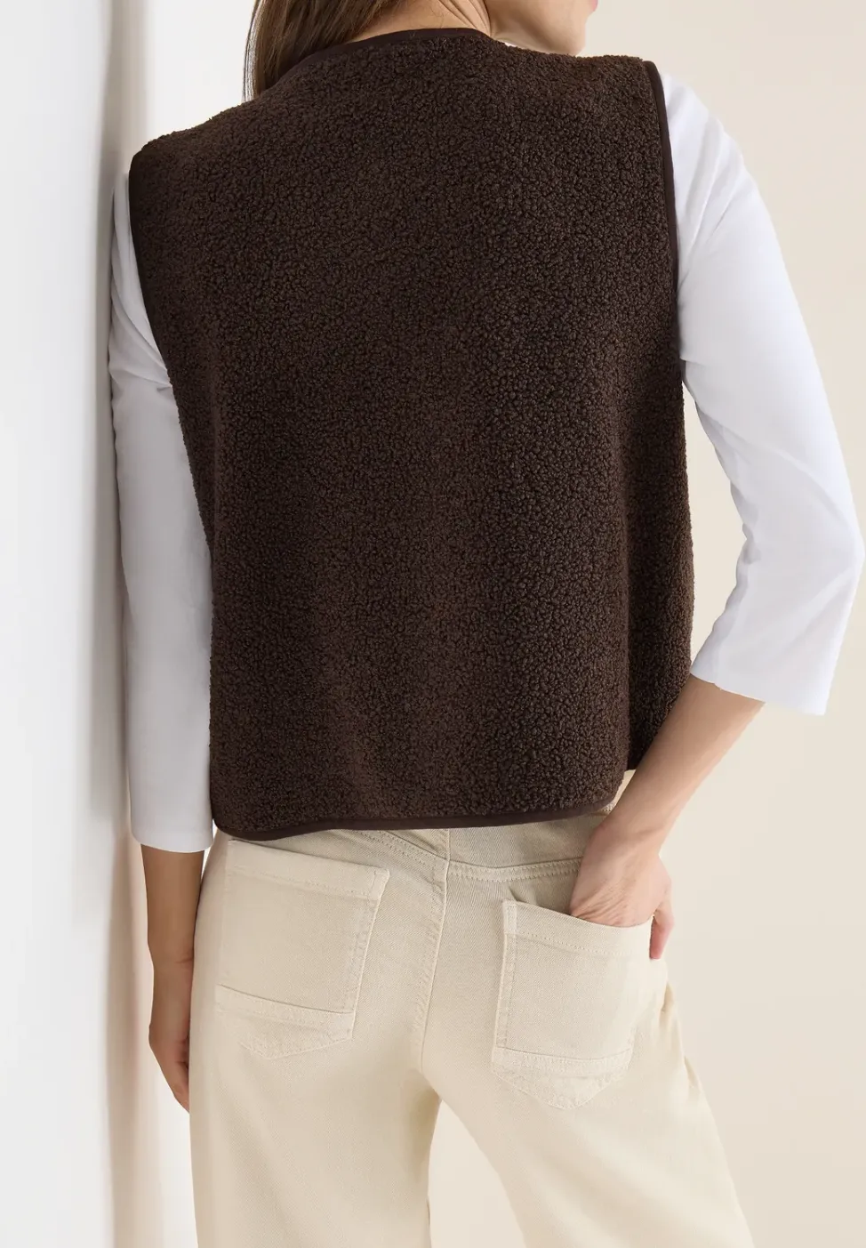 Gilet avec patte de boutonnage