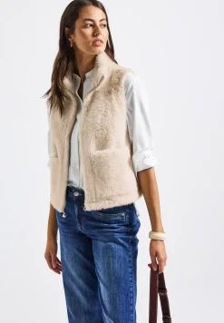 Gilet doux à l'aspect fourrure