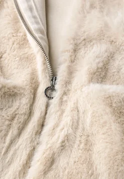 Gilet doux à l'aspect fourrure