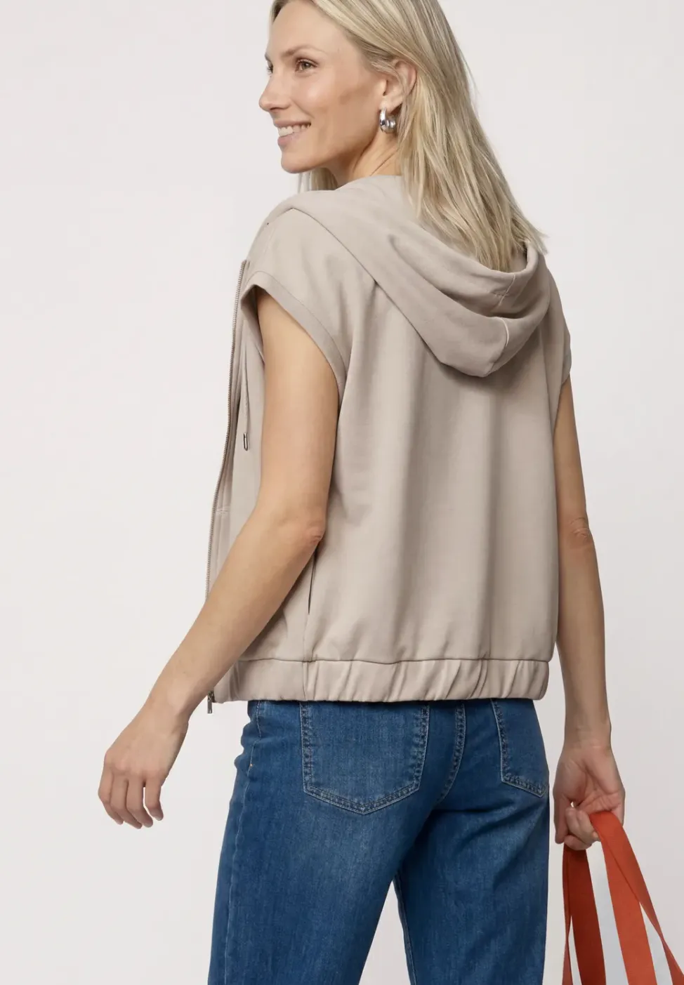 Gilet en aspect soyeux avec capuche
