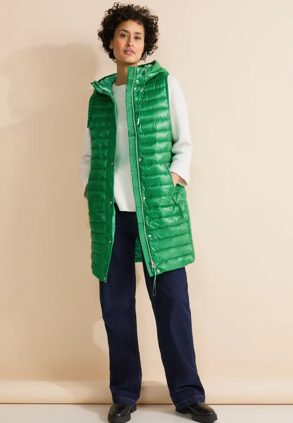 Gilet matelassé long à capuche